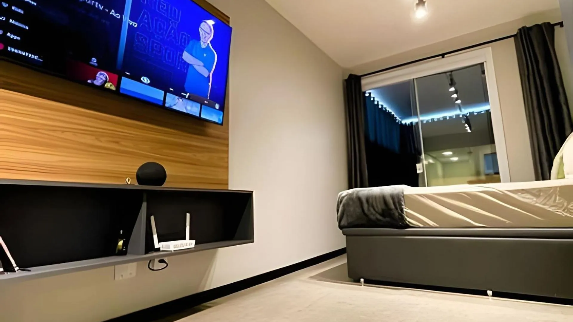 Viva Porto Alegre Como Ela Realmente E: Com Charme, Cultura E Gastronomia A Poucos Passos!! Hospede-Se No Belgravia1756 Apartment