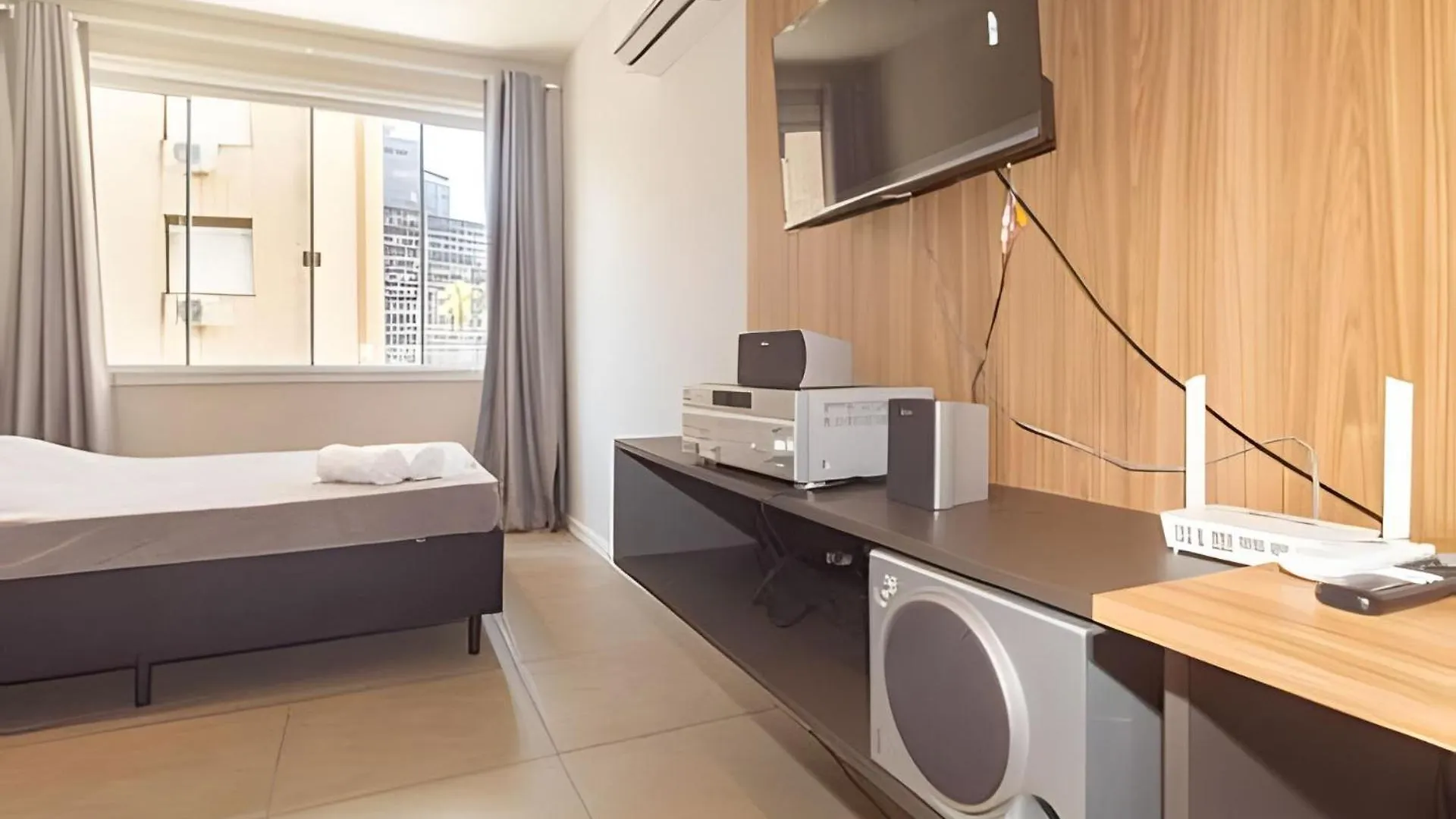 Viva Porto Alegre Como Ela Realmente E: Com Charme, Cultura E Gastronomia A Poucos Passos!! Hospede-Se No Belgravia1756 Apartment
